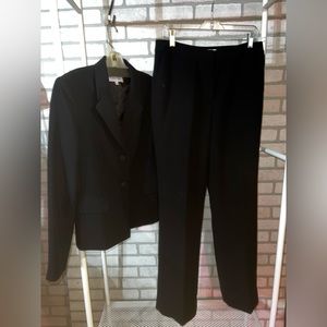 Calvin Klein Navy Pant Suit Fully Lined Women’s Size 8